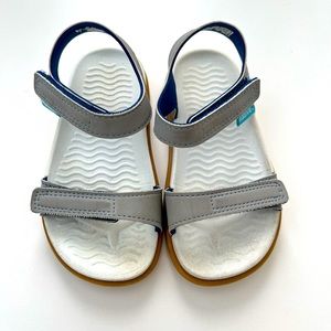Native “Charlie” Sandals for Toddler (Size C8).